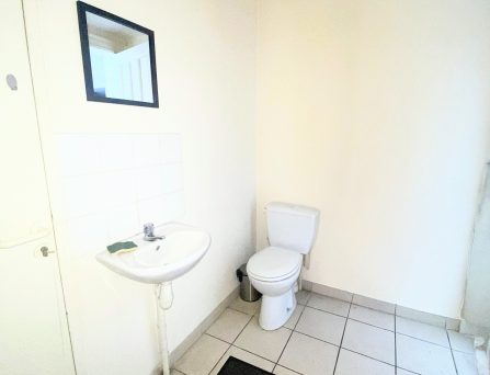 Local professionnel de 32 m² – Réf AIGLE