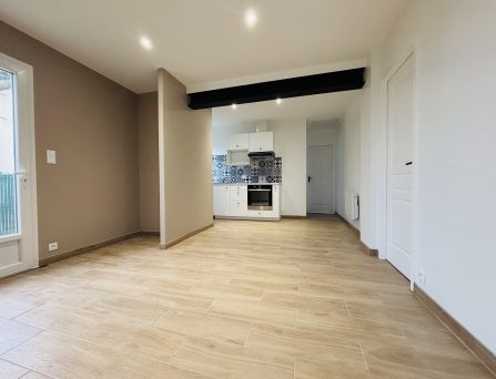 Maison de ville T3 rénovée – Réf. BEIGE